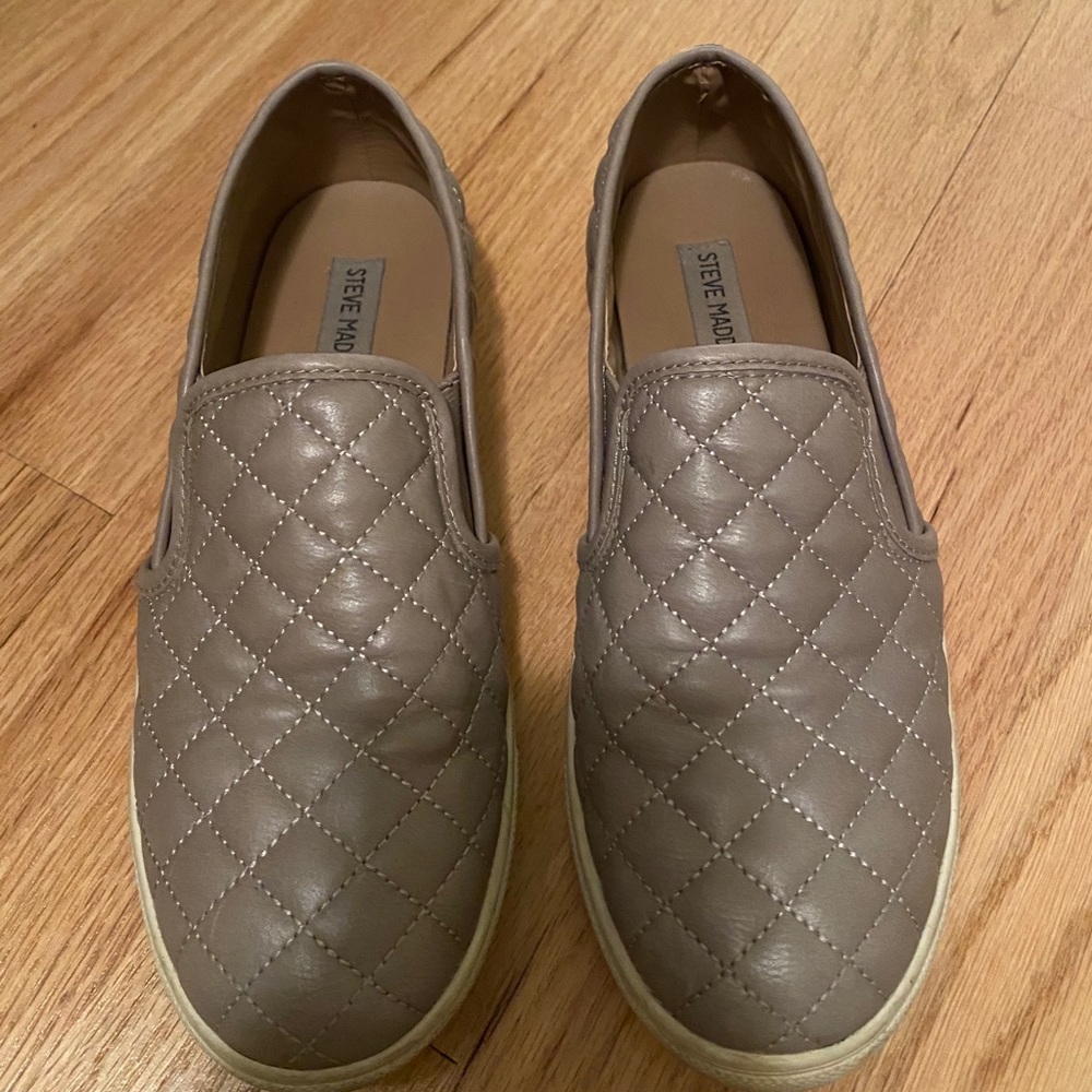 Steve Madden Slides